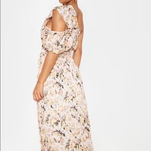 NWT PrettyLittleThing Midi Floral Dress